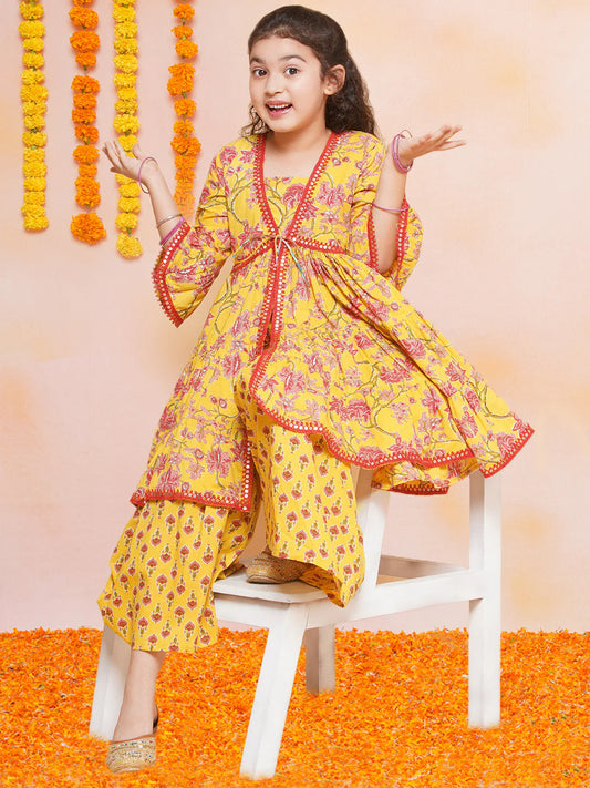 Girls Yellow Printed V- Neck Kurta with Sharara