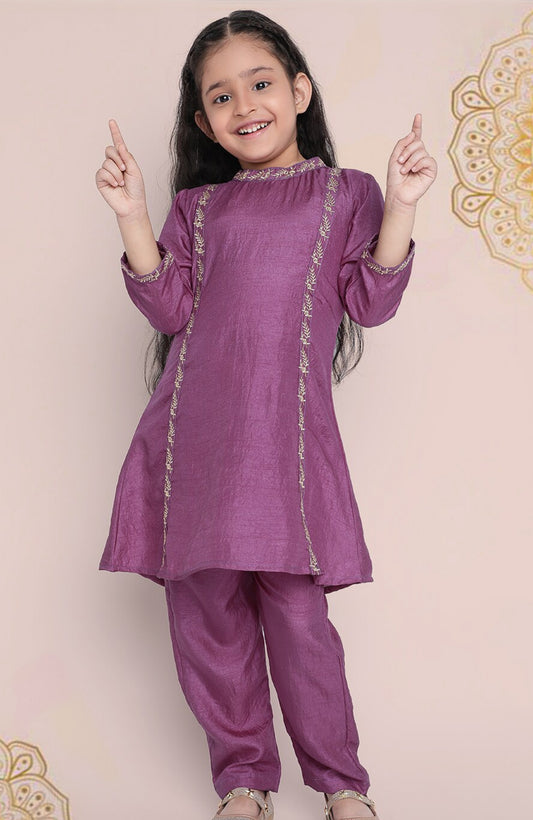 Girls Ethnic Motifs Embroidered Straight Kurta With Trouser