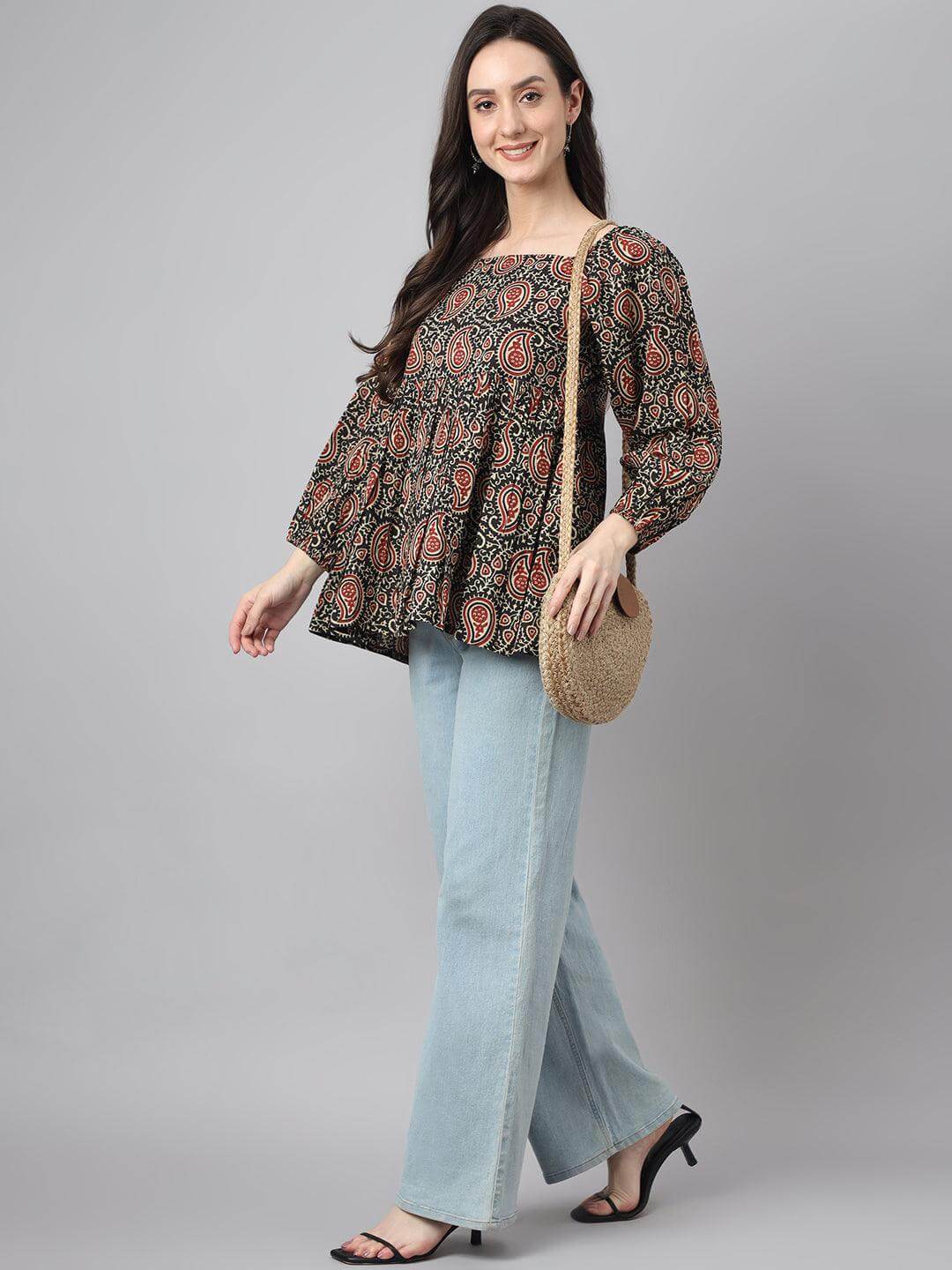 Silae Black Cotton Paisley Print Gathered Top